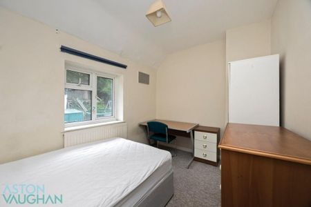 4 bedroom detached house to rent - Photo 3