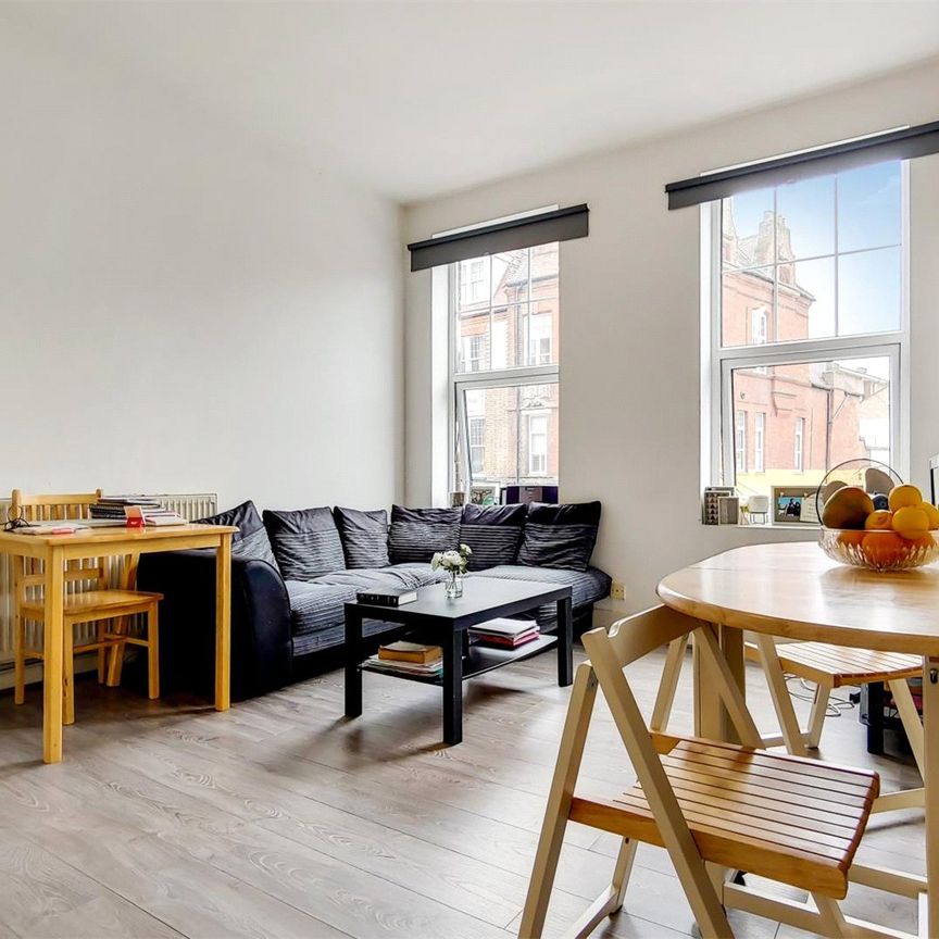 Gleneldon Mews, Streatham, SW16, London - Photo 1