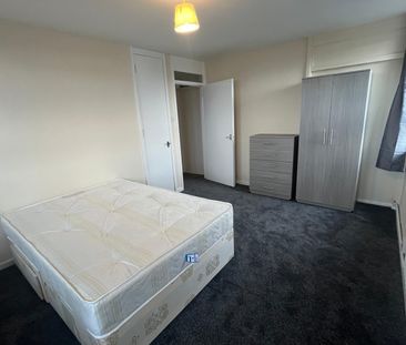 3 Bed Flat, Farrell House, E1 - Photo 6