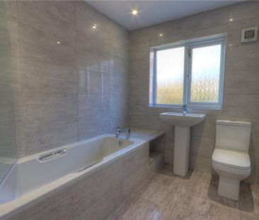 3 bedroom semi-detached house to rent - Photo 6