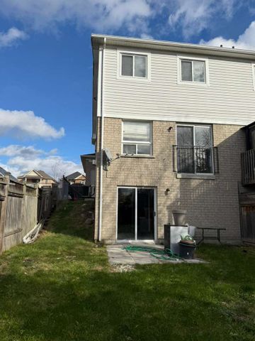 For Lease - 50 Kirkland Place, Whitby, Ontario - Photo 5