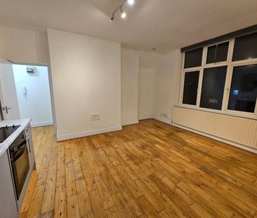 2 Bed Flat, Park Lane, CR0 - Photo 1