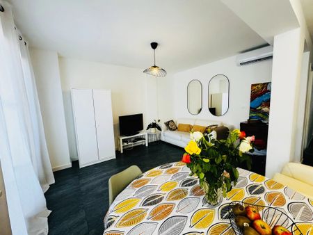 Location Appartement 4 pièces 64 m2 à Saint-Laurent-du-Var - Photo 2