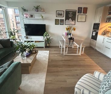 Room in a Shared Flat, Mary Neuner Road, N8 - Photo 3