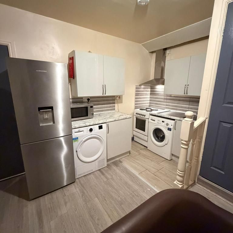 1 bedroom flat to rent - Photo 1