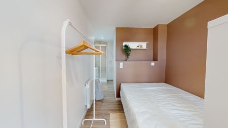 ANATOLE FRANCE F Colocation 4 chambres à Clermont Ferrand - Photo 5