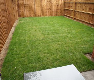 3 bedroom House To Let - Photo 5