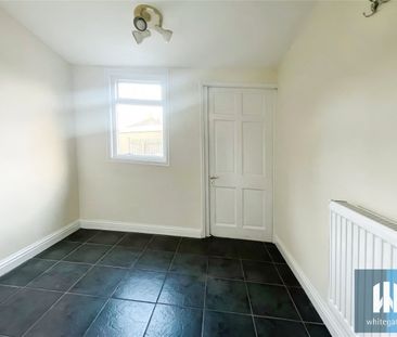 Tennyson Avenue, Sowerby Bridge, West Yorkshire, HX6 - Photo 2
