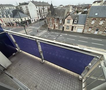 CAEN RIVE DROITE AGREABLE APPARTEMENT DE 1 PIECES DE 30M2 AVEC BALC... - Photo 1