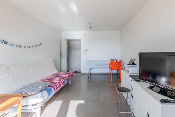 Fijn éénslaapkamer appartement met groot zonneterras. - Photo 1