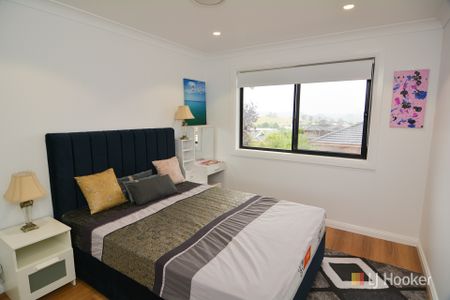 High Set Executive Home - Photo 4