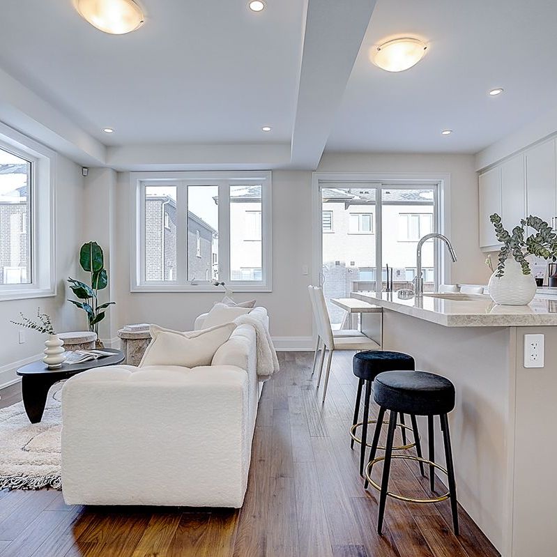 For Lease - 18 Mace Avenue, Richmond Hill, Ontario - Photo 1