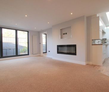 2 bedroom detached house to rent - Photo 2