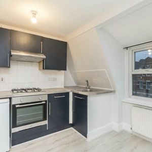 Streatham High Road, SW16, London - Photo 2