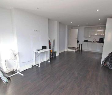 Balmoral Apartments, Valkyrie Road, Westcliff-on-sea, Essex, SS0 - Photo 5