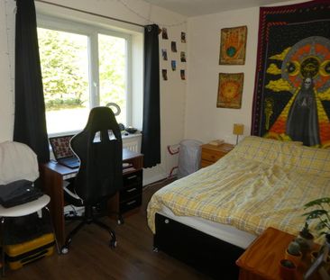 4 bedroom townhouse to rent - Photo 2