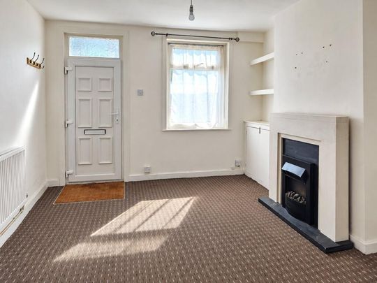 2 bedroom terraced house to rent - Photo 1