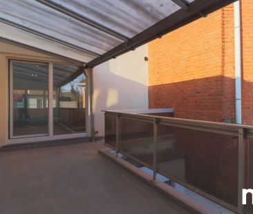 Ruim gerenoveerd appartement op een goede ligging voorzien van alle... - Photo 2