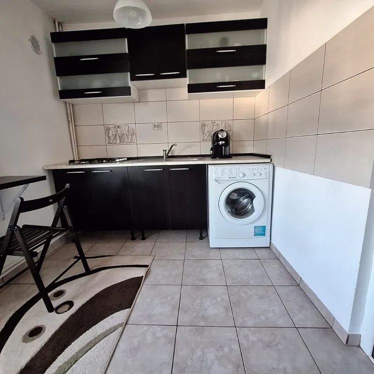 Apartament cu 1 camera, decomandat, zona Tatarasi - Fotografie 1