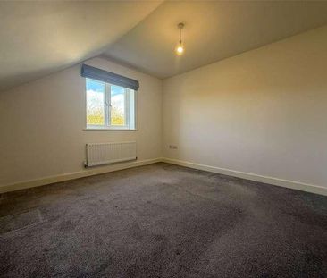 Yeo Crescent, Crediton, Devon, EX17 - Photo 3