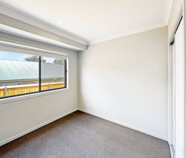 Contemporary and Modern - Photo 1