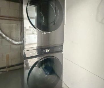 130 Kingslake Road #Lower - Photo 1