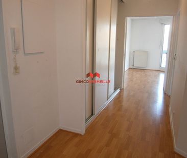 Location Appartement 3 pièces 70m² - Photo 6
