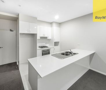 FRESHLY UPDATED ONE BEDROOM APARTMENT - READY TO MOVE IN! - Photo 5