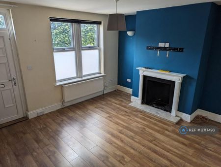 2 bedroom semi-detached house to rent - Photo 3