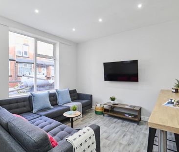 1 bedroom in a house share to rent - Photo 1