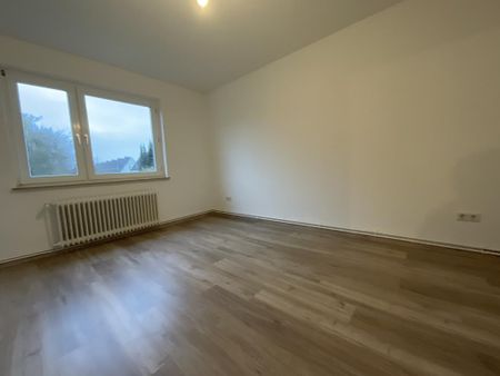 Charmante 3-Zimmer-Wohnung in Wilhelmshaven  Gemütliches Zuhause mit Tageslichtbad - Photo 3