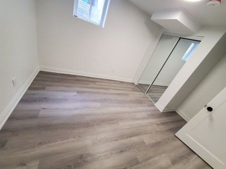 For Lease - 52 Sunny Glen Crescent, Brampton, Ontario - Photo 4