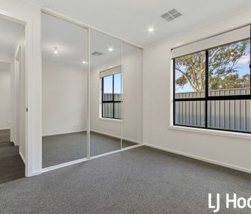 Professional & Straightforward New Build - Photo 2