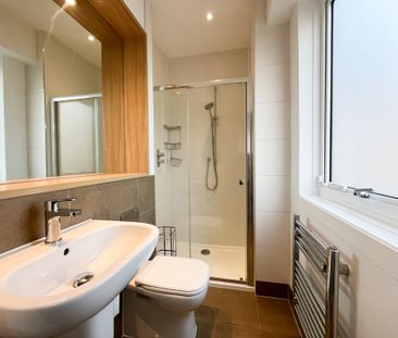 2 bed flat to rent in Mulberry House, Osborne Road, Wokingham, Berk... - Photo 6