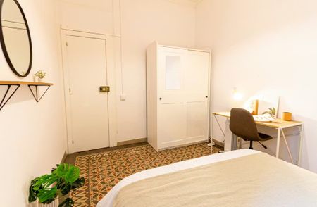 Carrer dAragó, Barcelona, Catalonia 08015 - Photo 4