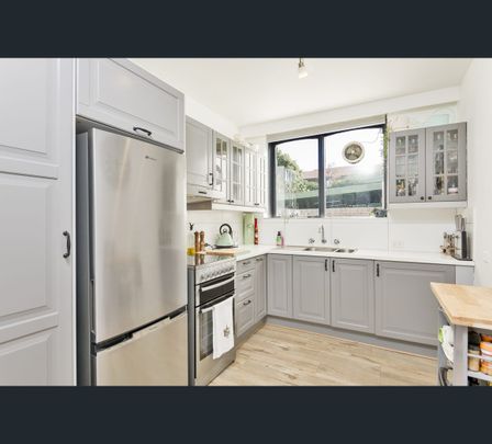 2/197-199 Maribyrnong Road, Ascot Vale, Vic 3032 - Photo 1