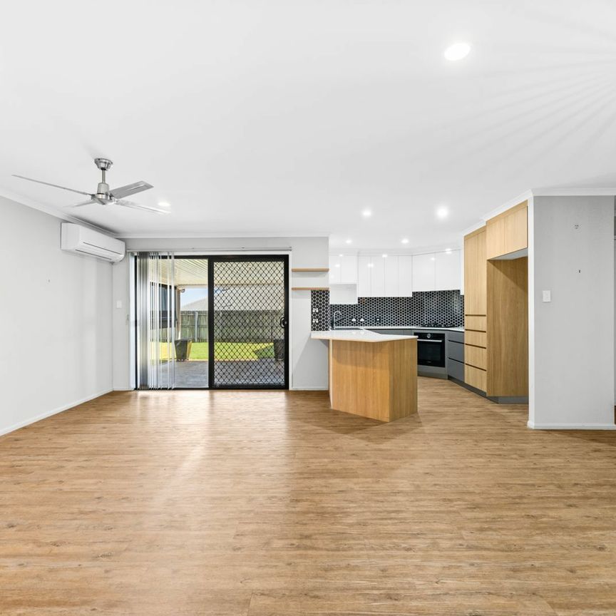 11 Banksdale Drive, Middle Ridge - Photo 1