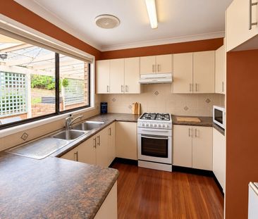 Light-Filled Family Home in a Quiet, Convenient Blackheath Location! - Photo 3
