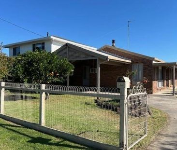 Spacious Family Living in a Quiet, Convenient Location - Photo 2