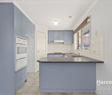 Spacious and Light-Filled Home in Mill Park - Photo 3