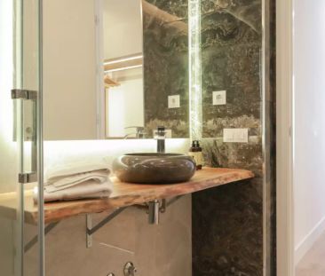 3-bedroom apartment for rent in Trafalgar - Photo 2