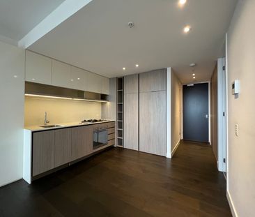 Prime Location in the Heart of Camberwell Junction - Photo 4