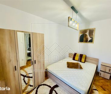 Ap. renovat, cu 2 camere si balcon, Zona Cedonia - Photo 3