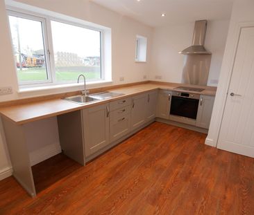 Park Farm Cottages, Selby Road, Howden - Photo 3