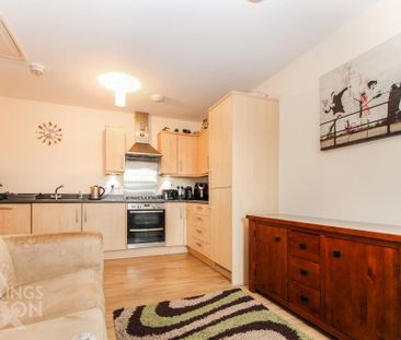 2 bedroom flat to rent - Photo 6