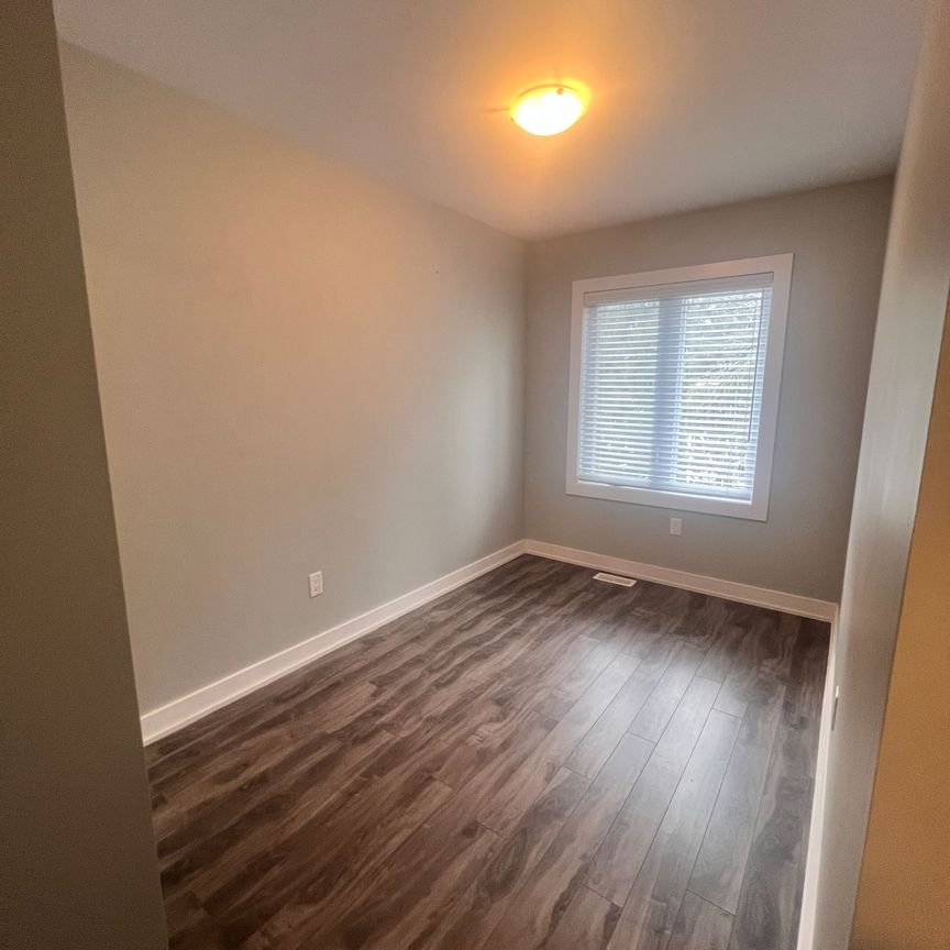 For Lease - 540 Essa Road Unit# 49, Barrie, Ontario - Photo 1