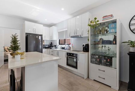 Neat Two Bedroom Granny Flat - Photo 2