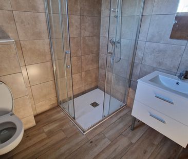 Saint victoret dans un petit immeuble un appartement de type 2 meublé, - Photo 2