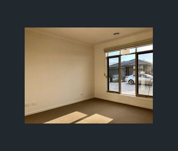 Low maintenance property in the best location! - Photo 5