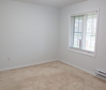 For Lease - 230 Avonsyde Boulevard Unit# 17, Hamilton, Ontario - Photo 4